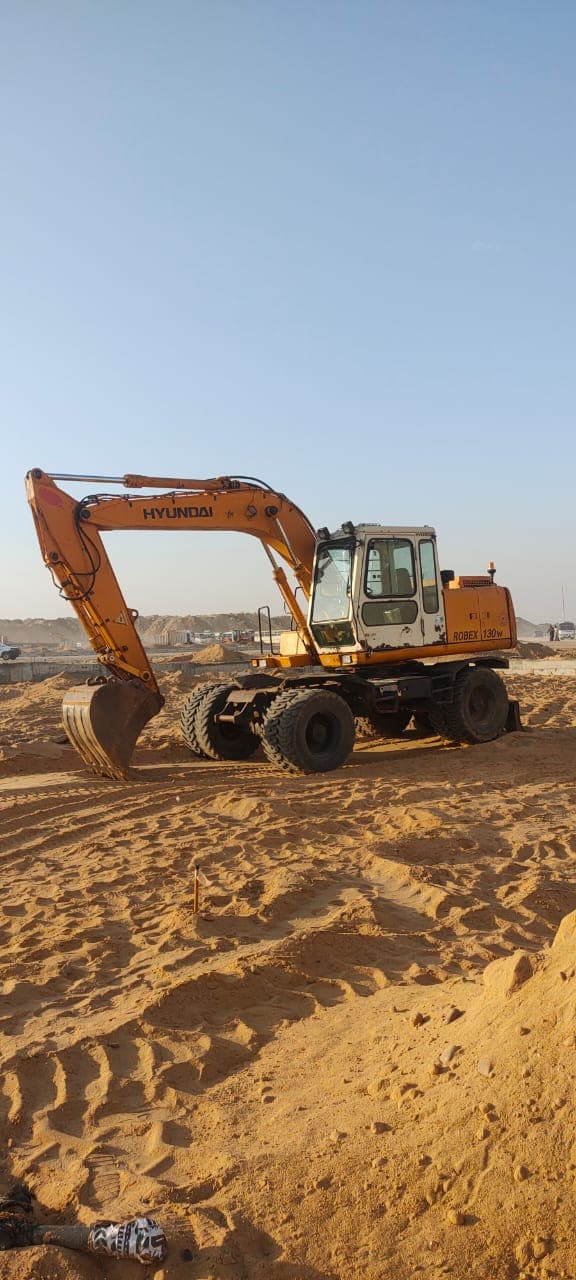 Compact Excavator CE200